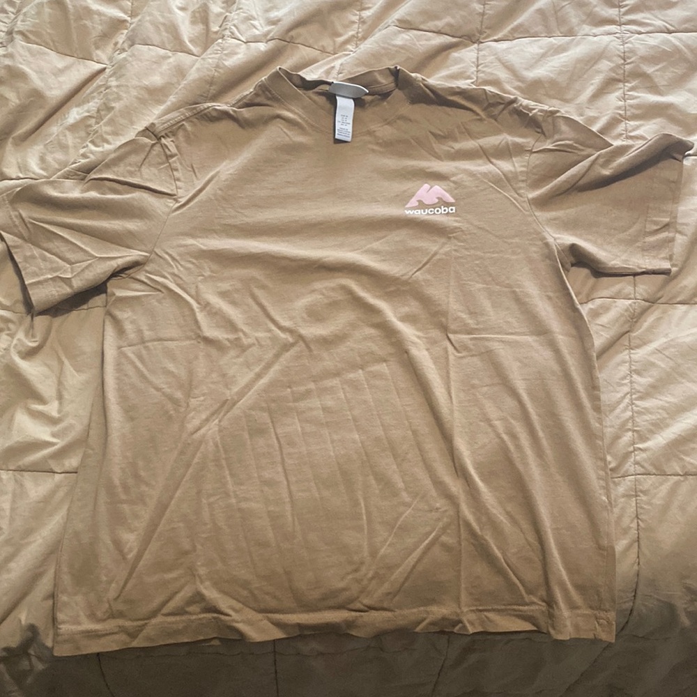 H&M Graphic Design TShirt